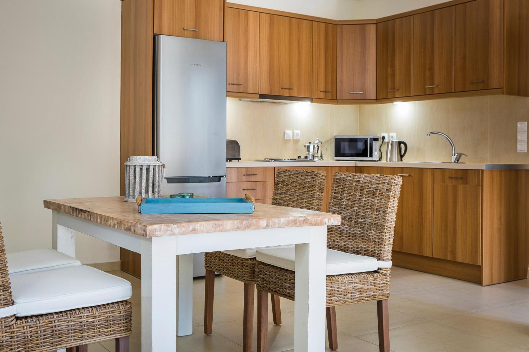 Apartment Lilly, Apartment With Communal Pool, 10 Meters From Sea サミ エクステリア 写真